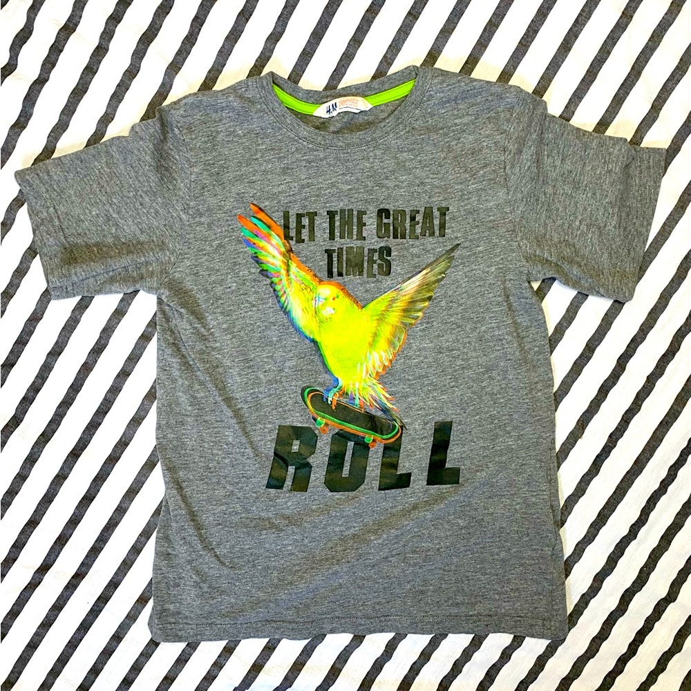 H&M• Short Sleeve Graphic Print Skateboard Tee Shirt